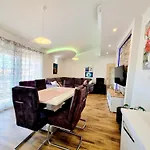 Apartament T&a With Jacuzzi And Barbecue