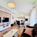 T&a With Jacuzzi And Barbecue Apartament *
