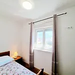 Apartament T&a With Jacuzzi And Barbecue Kaštela