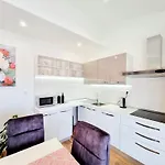 Apartament T&a With Jacuzzi And Barbecue