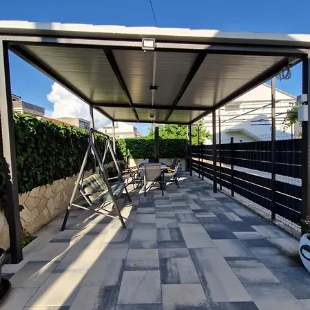 T&a With Jacuzzi And Barbecue Apartment