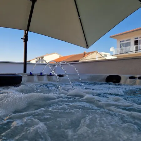 T&a With Jacuzzi And Barbecue Apartment