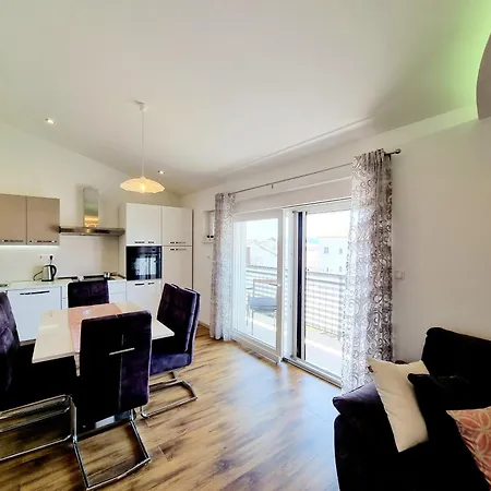 T&a With Jacuzzi And Barbecue Apartment *