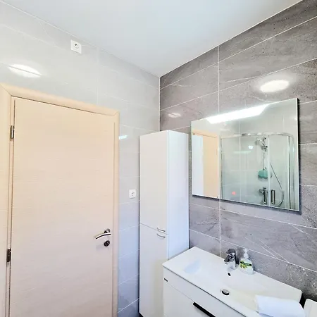 T&a With Jacuzzi And Barbecue Apartment *